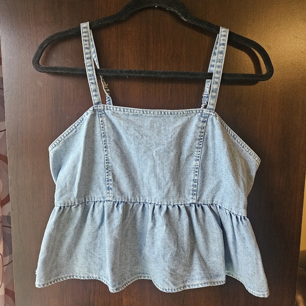 Celebrity Pink Light Blue Denim Crop Top With Ruffled Bottom Size XL
